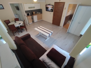       APARTAMENT NR 1A           4  OSOBOWY